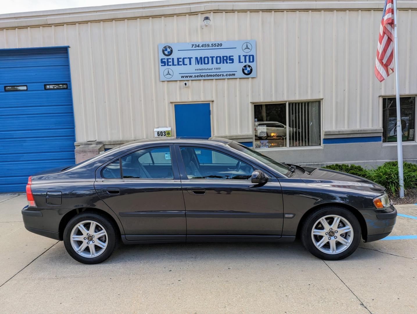 2002 Black Metallic /Black Leather Volvo S60 (YV1RS58D122) with an 2.4L I5 F 20V engine, Automatic transmission, located at 603 Amelia Street, Plymouth, MI, 48170, (734) 459-5520, 42.378841, -83.464546 - Photo#10